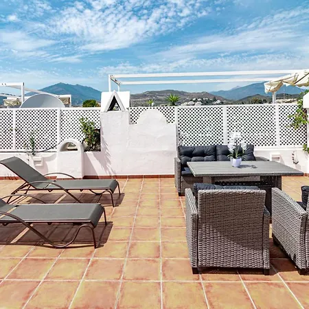 Captivating Coastal Townhouse In Aloha Pueblo With Amazing Mountain Views בית נופש *