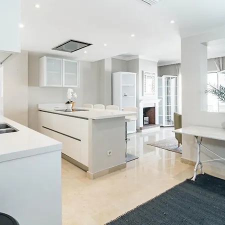 בית נופש Captivating Coastal Townhouse In Aloha Pueblo With Amazing Mountain Views *