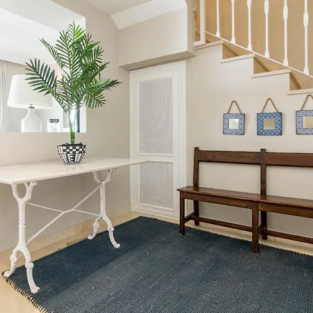 בית נופש Captivating Coastal Townhouse In Aloha Pueblo With Amazing Mountain Views