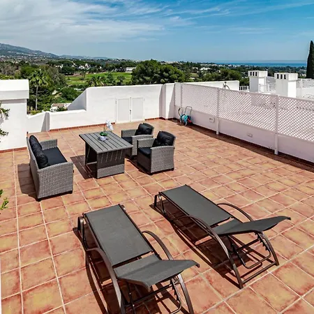 Captivating Coastal Townhouse In Aloha Pueblo With Amazing Mountain Views בית נופש *